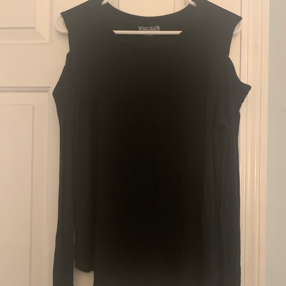 Juniors mudd 1x black cold shoulder long sleeve